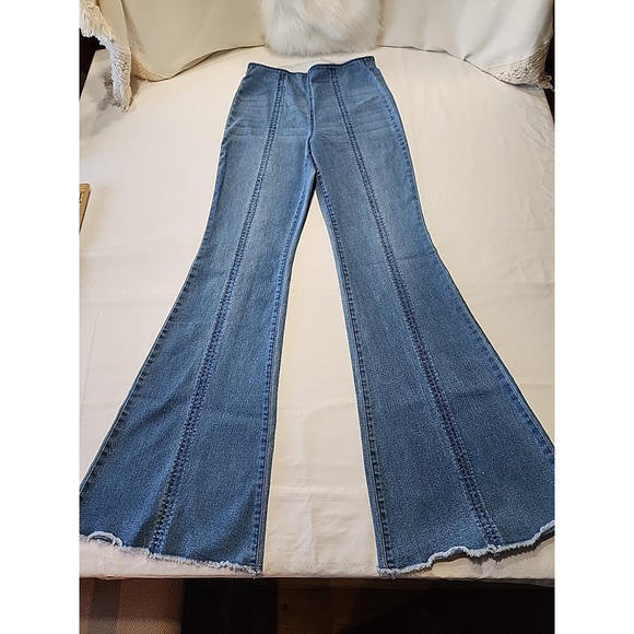 Love Fire Pull-on Flared Jeans,szM, EUC - Picture 8 of 15